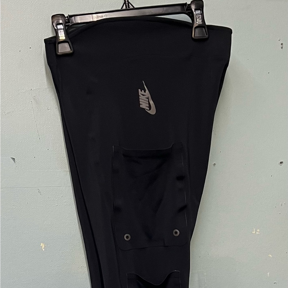 Nike black leggings size M